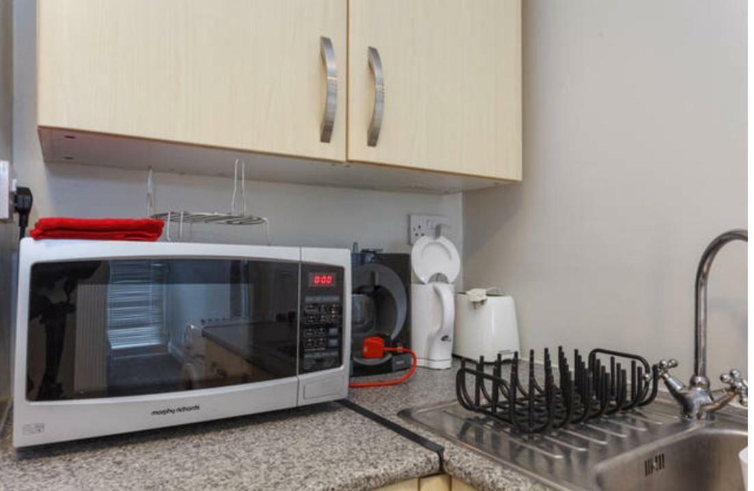 Shirley Apartments, Cozy Studio, Self Check In, 10 Min Drive To City Centre, Walking To Redbridge Train Station 사우샘프턴 외부 사진